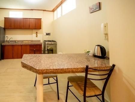 Tourist House Suites 2 Отавало Екстер'єр фото