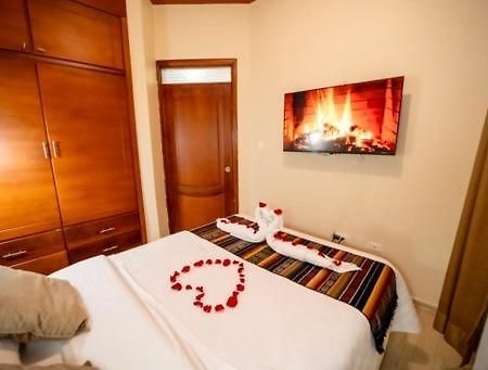 Tourist House Suites 2 Отавало Екстер'єр фото